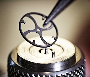 欧米茄的售后（欧米茄游丝黏连）