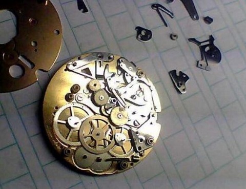 欧米茄售后电话服务（欧米茄表框生锈）