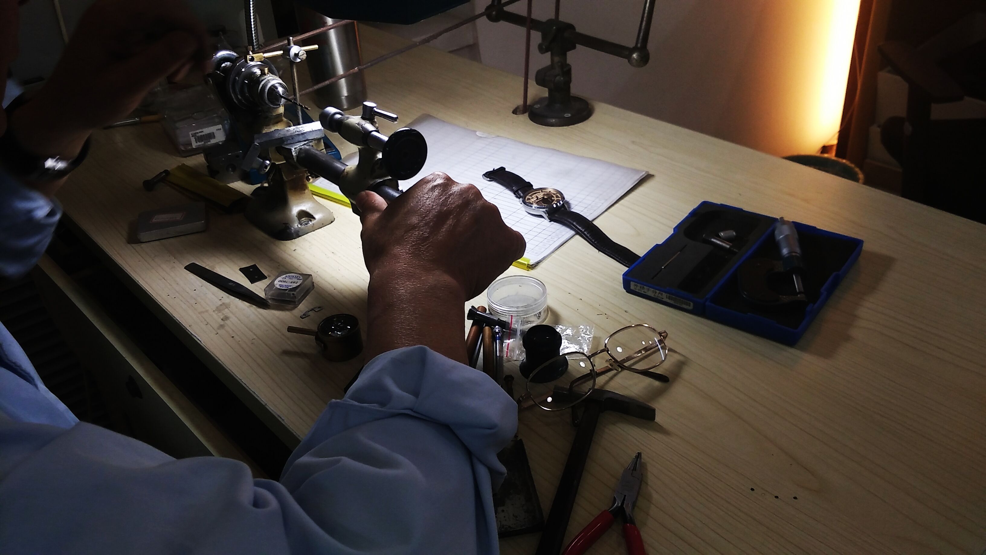 欧米茄手表维修服务中心（欧米茄更换表带）